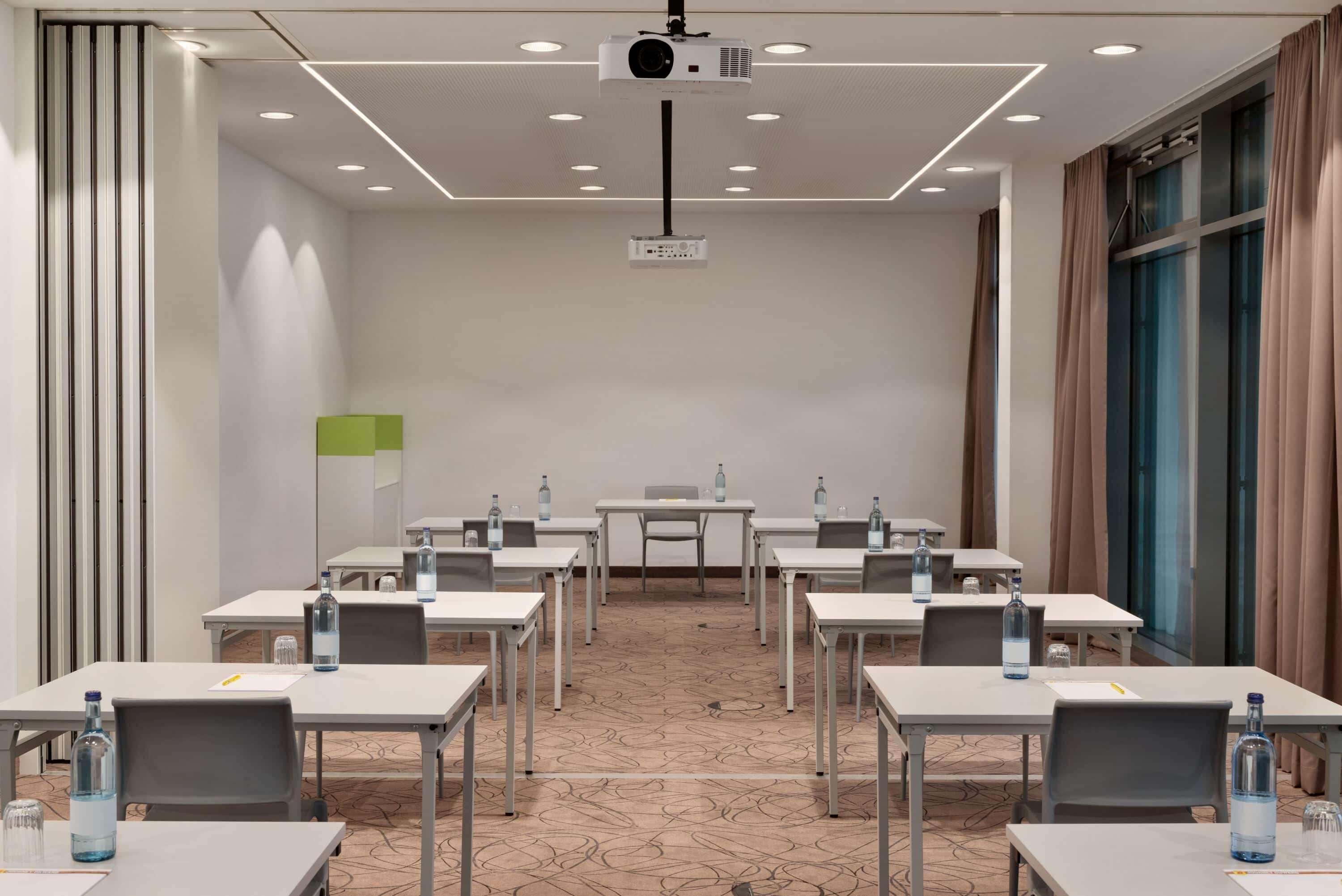 מלון Super 8 By Wyndham אוגסבורג מראה חיצוני תמונה